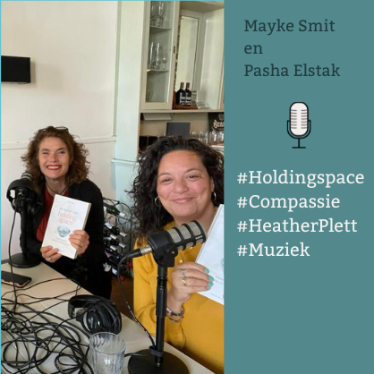 Mayke Smit en Pasha Elstak - Holding Space